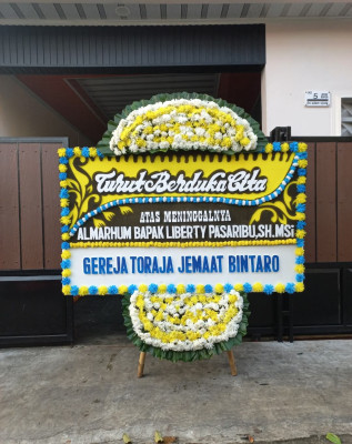 Papan Bunga Duka di Sindangsono